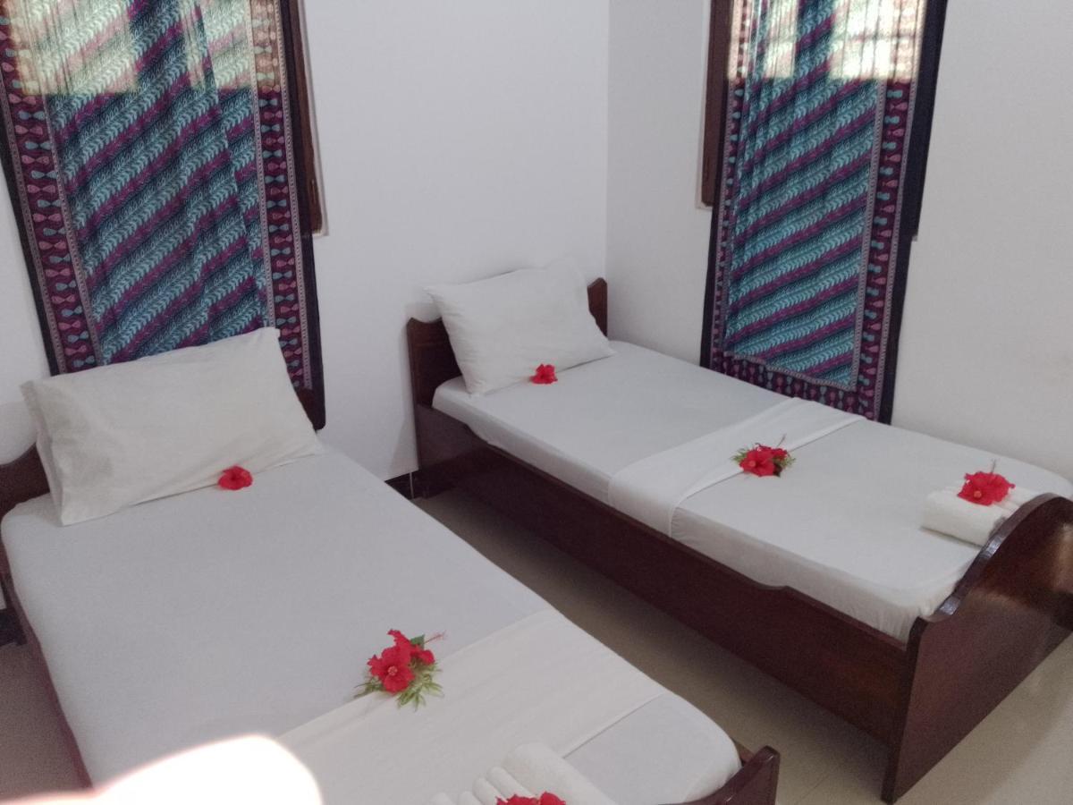 H & H Bungalows Nungwi Eksteriør billede