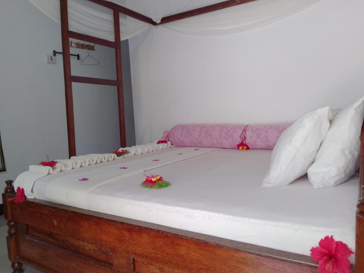 H & H Bungalows Nungwi Eksteriør billede