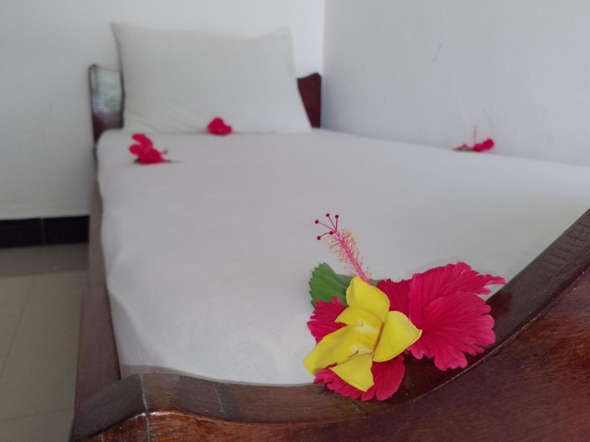 H & H Bungalows Nungwi Eksteriør billede