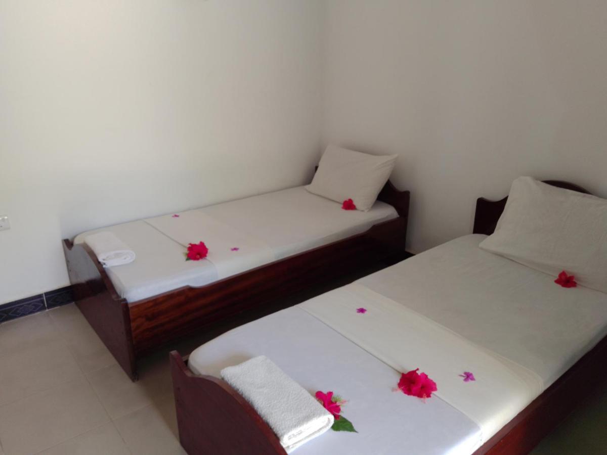 H & H Bungalows Nungwi Eksteriør billede